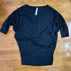 Natural Life V Neck 1/2 Sleeve Top